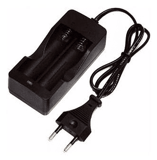 CARREGADOR 2 PILHAS DE LANTERNA